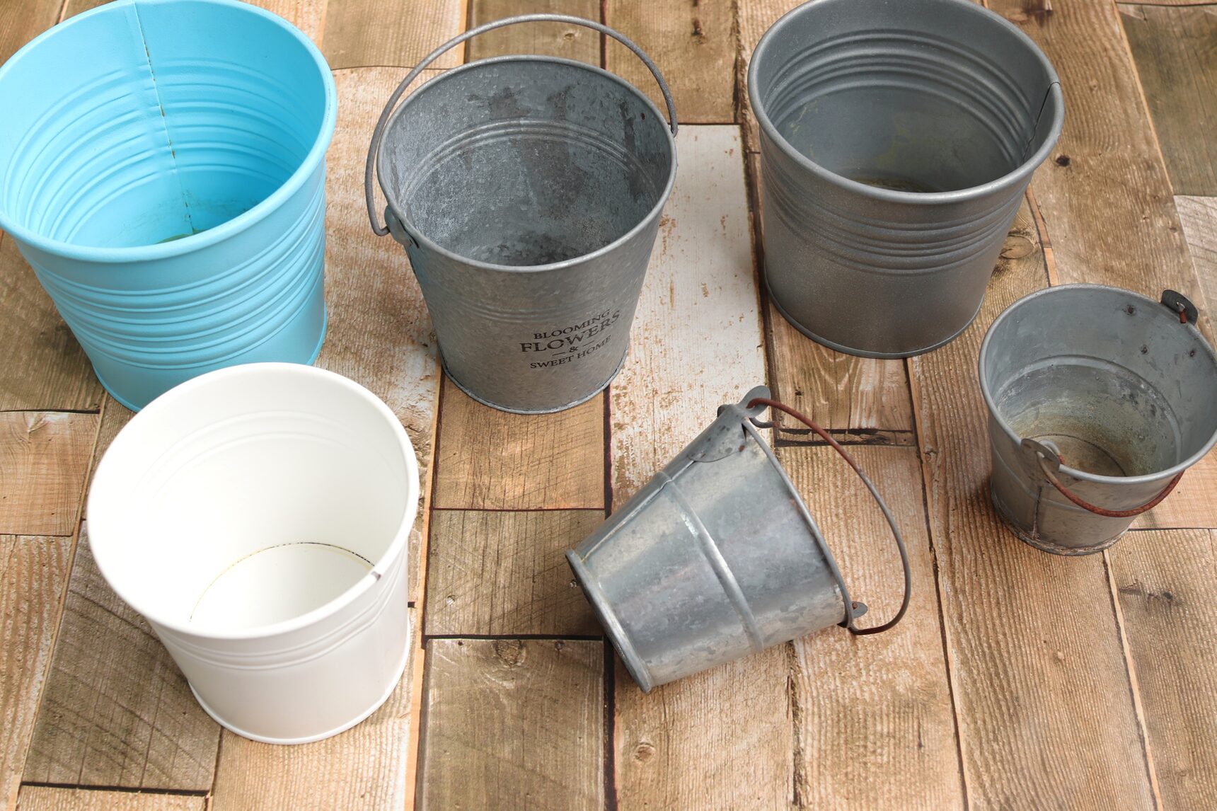 ブリキの植木鉢