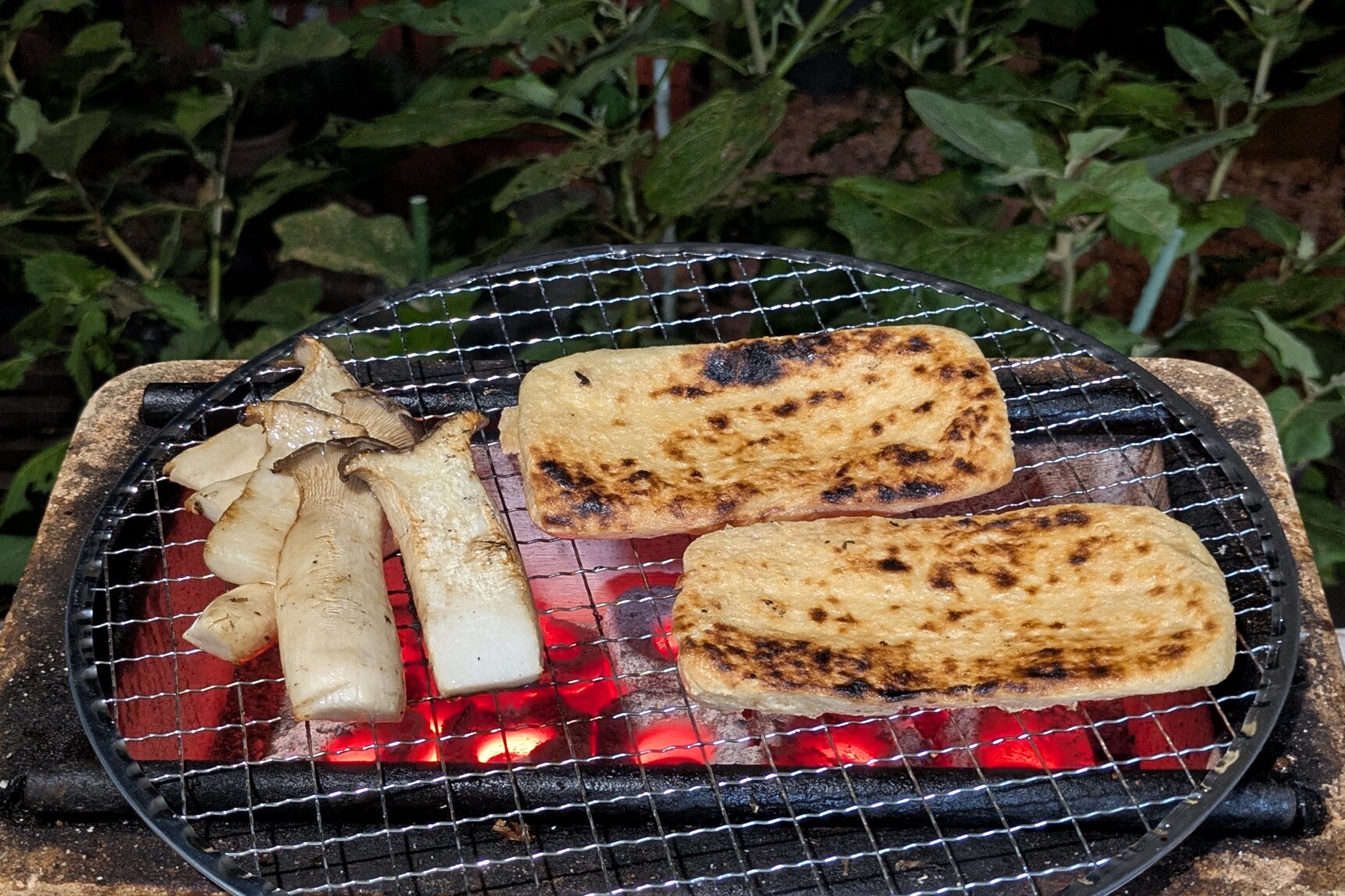 「ソト」だから満喫できる七輪焼きの醍醐味