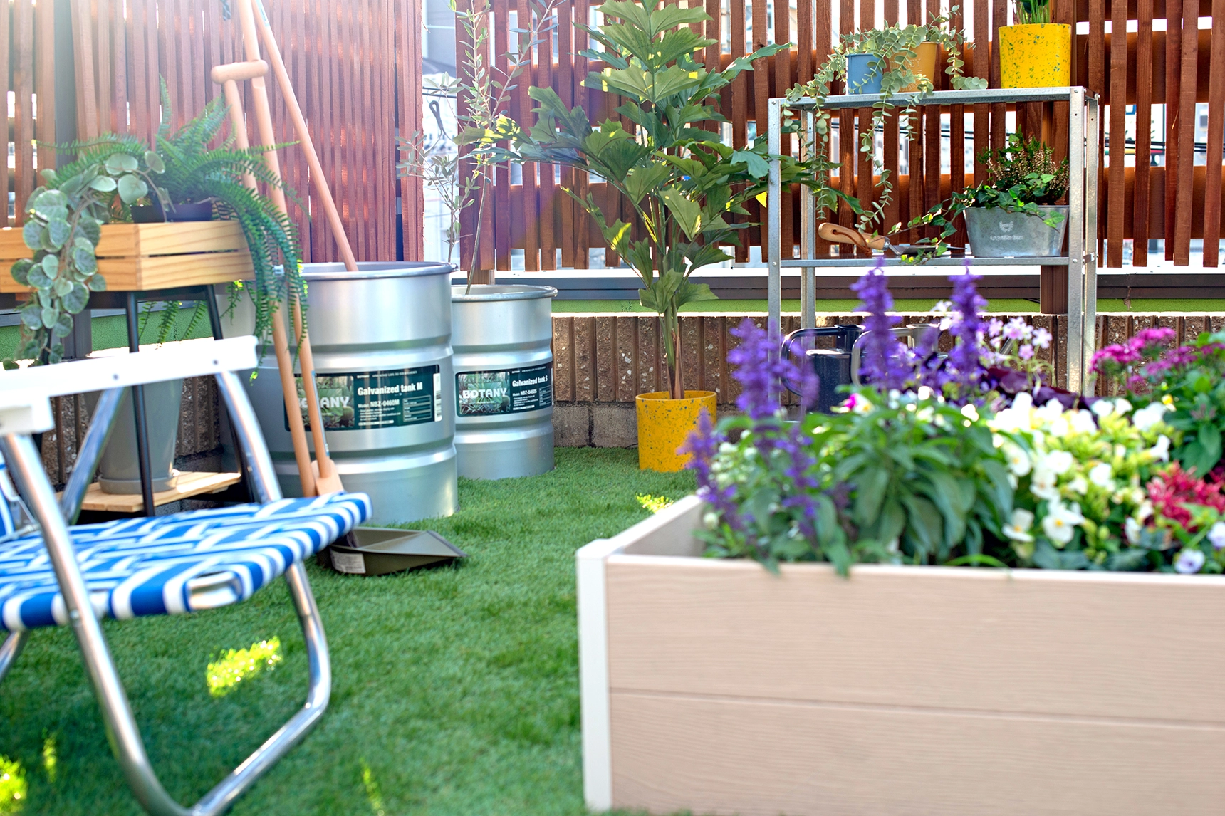 雑貨,掃除道具,棚,植木,タンク